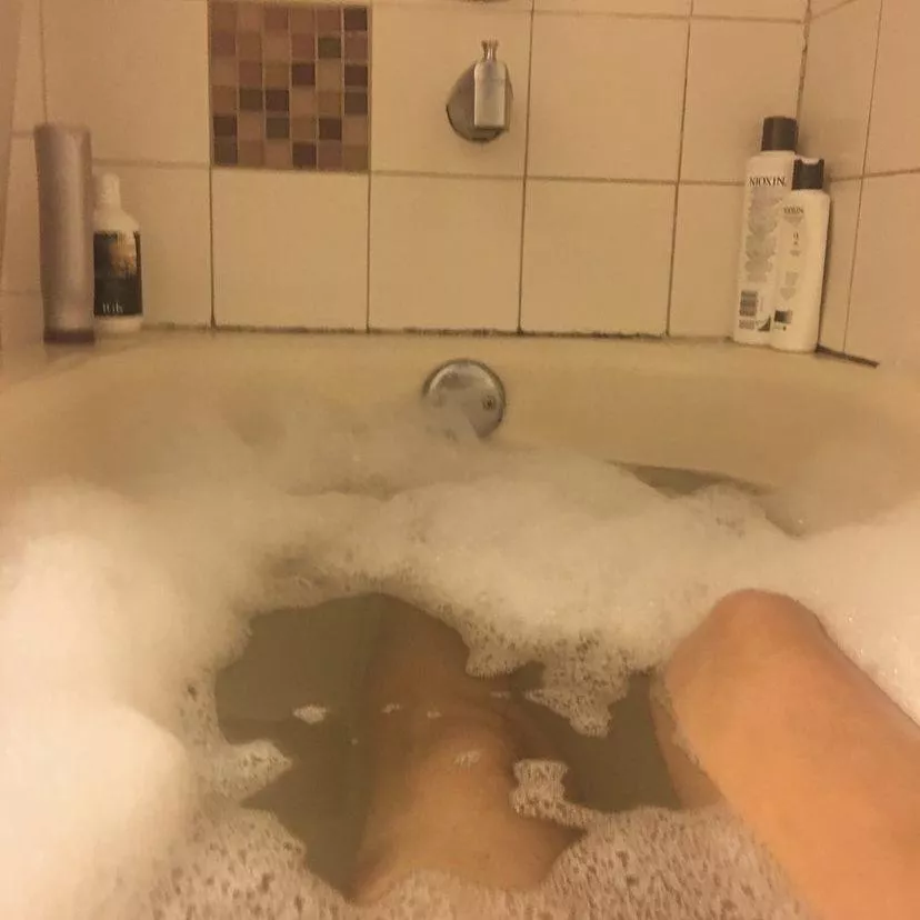 🛁🖤