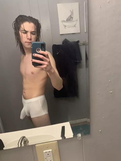 19, hmu for snap with a face pic