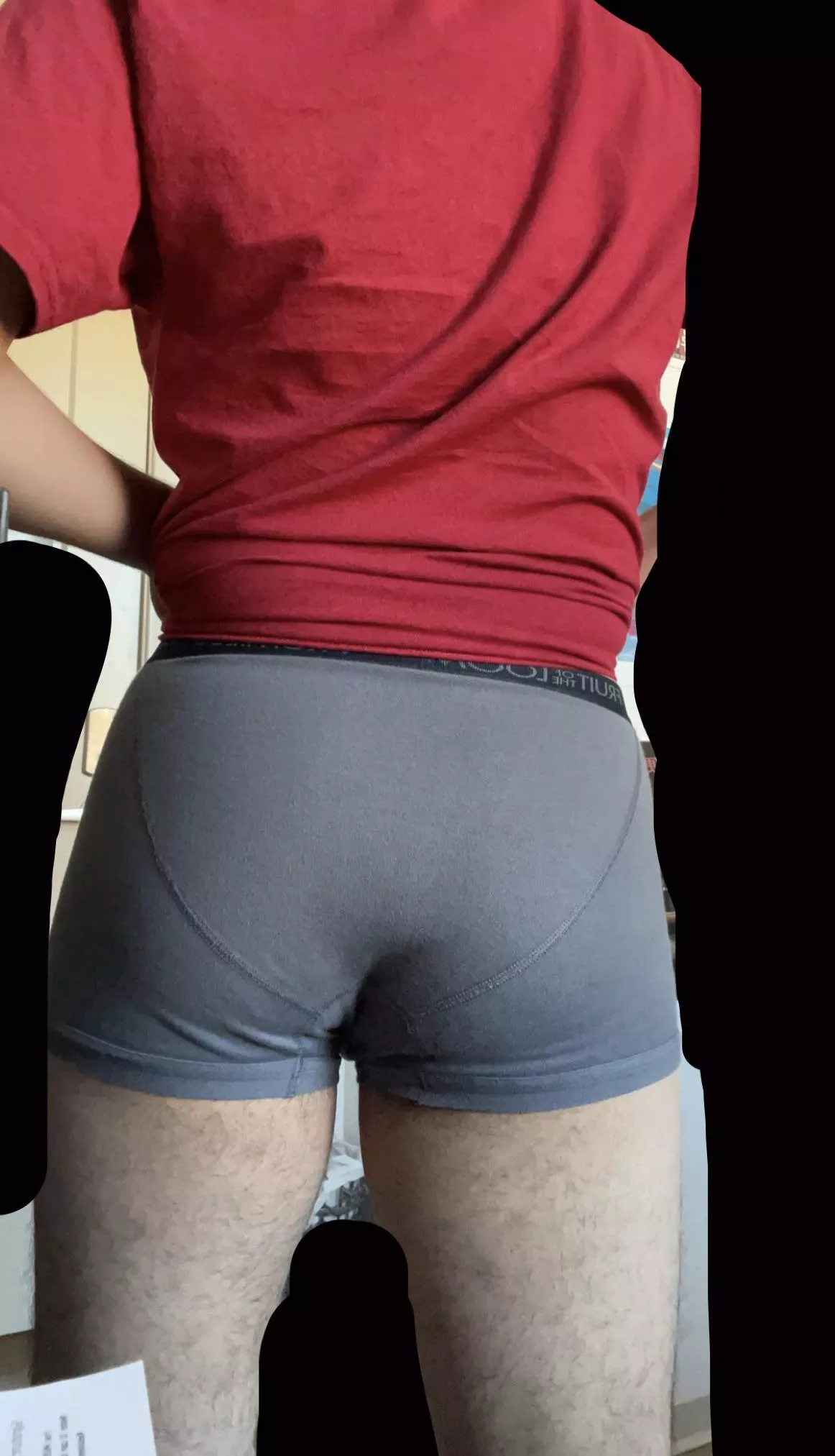 [19] Just a straight boy looking for a bro to voice chat