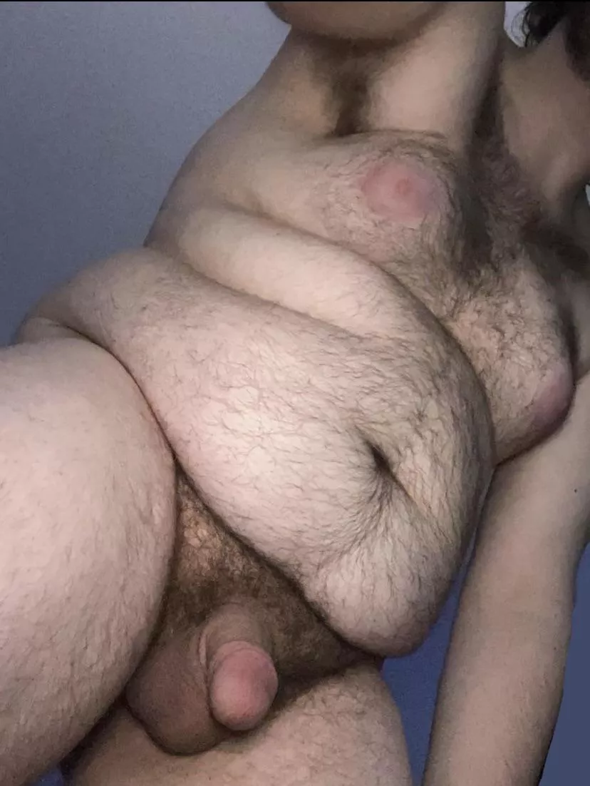 19, turn 20 in a week 🥳 here’s a softie pic hehe