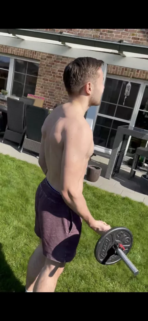 21 [M] horny while training