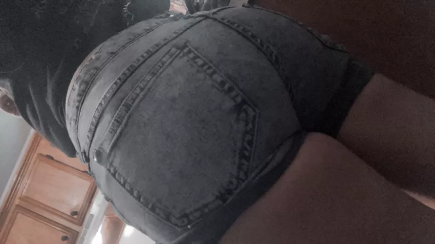 [21f] fuck I love how these shorts make my ass look