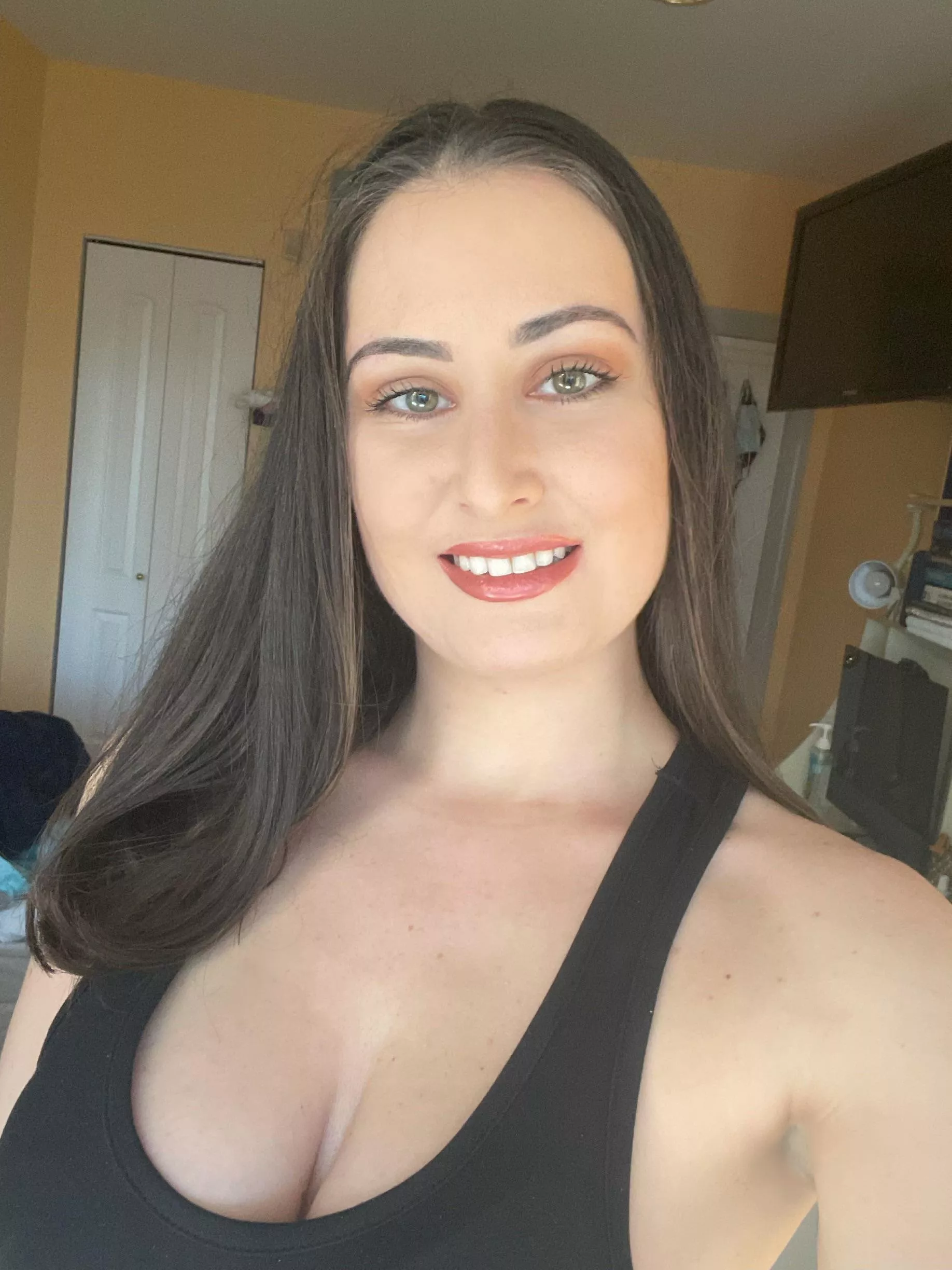 21F how much of a milf do I look like ?
