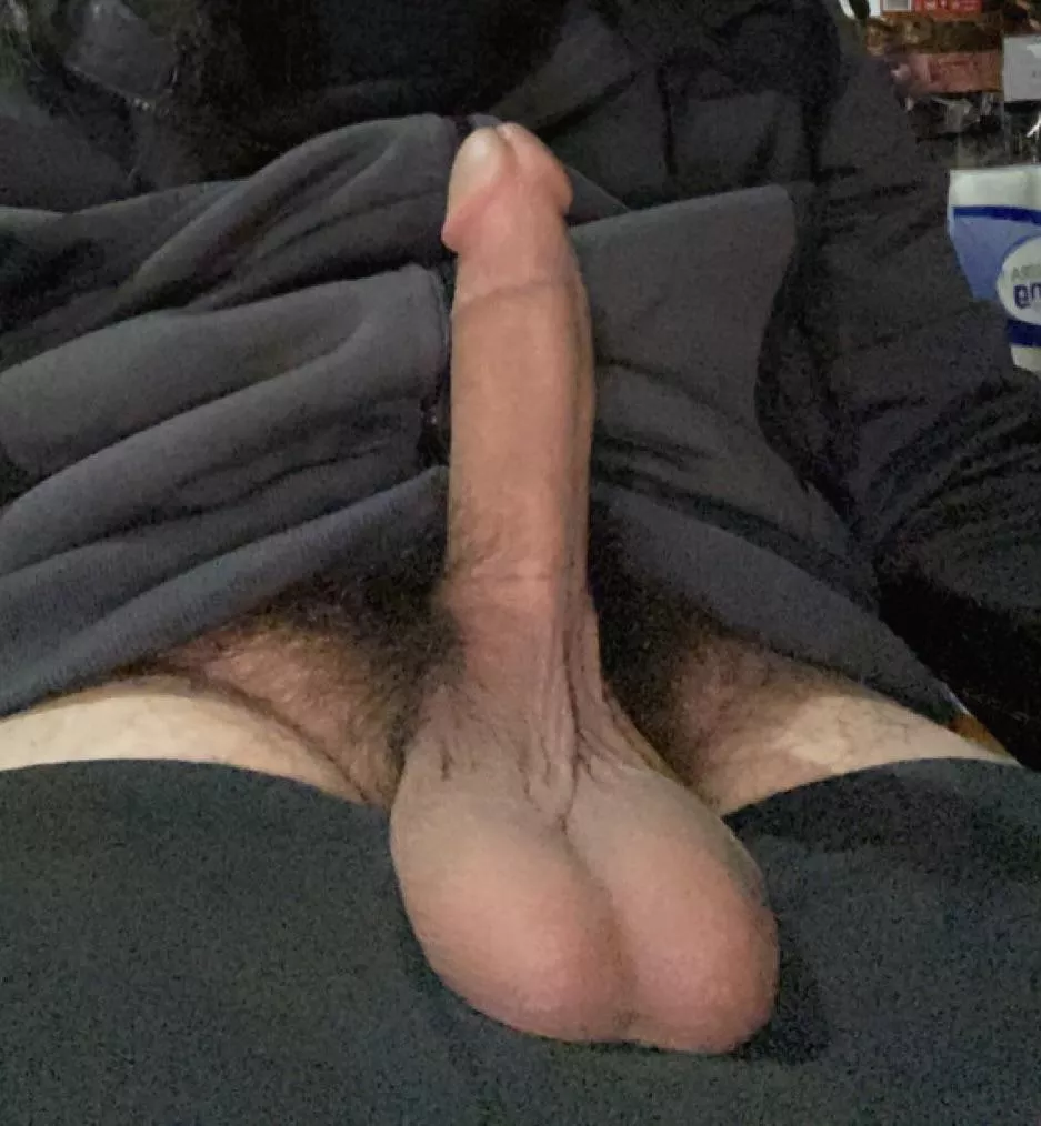 (22) Good evening 😏