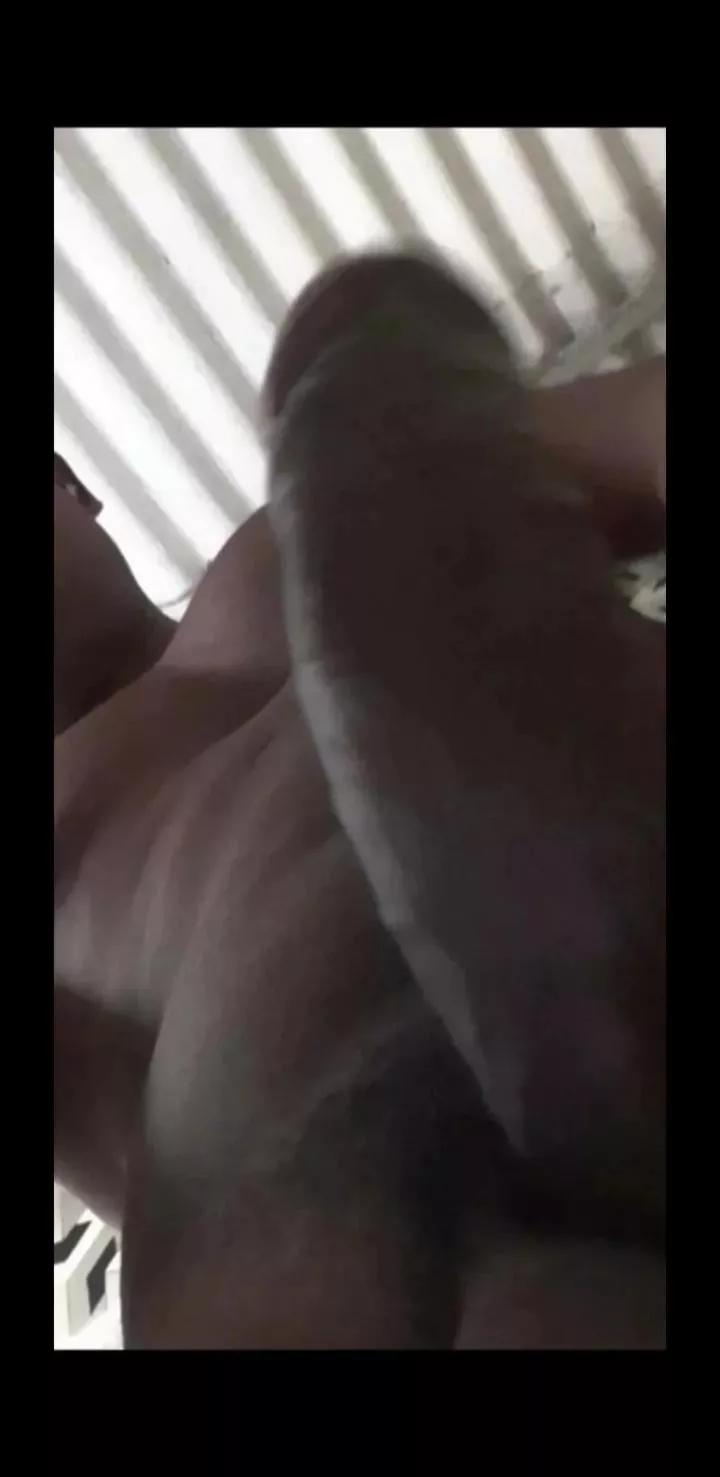 22 m vers looking for sexy bottoms and bbc daddy add me sc bdcgang22