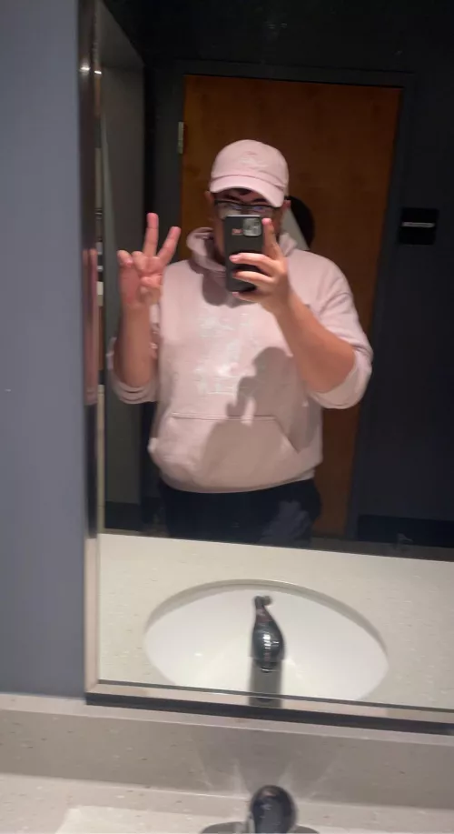 (22) someone play tekken or ghost of tsushima with me 😤