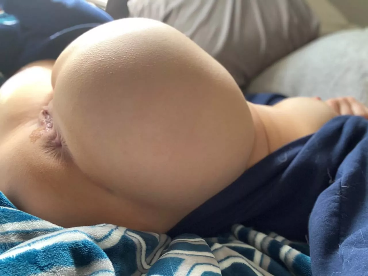 22[F4M] Sending a blowjob video and nudes to anyone who hits the up arrow! 😇add me Snachat : moniya310