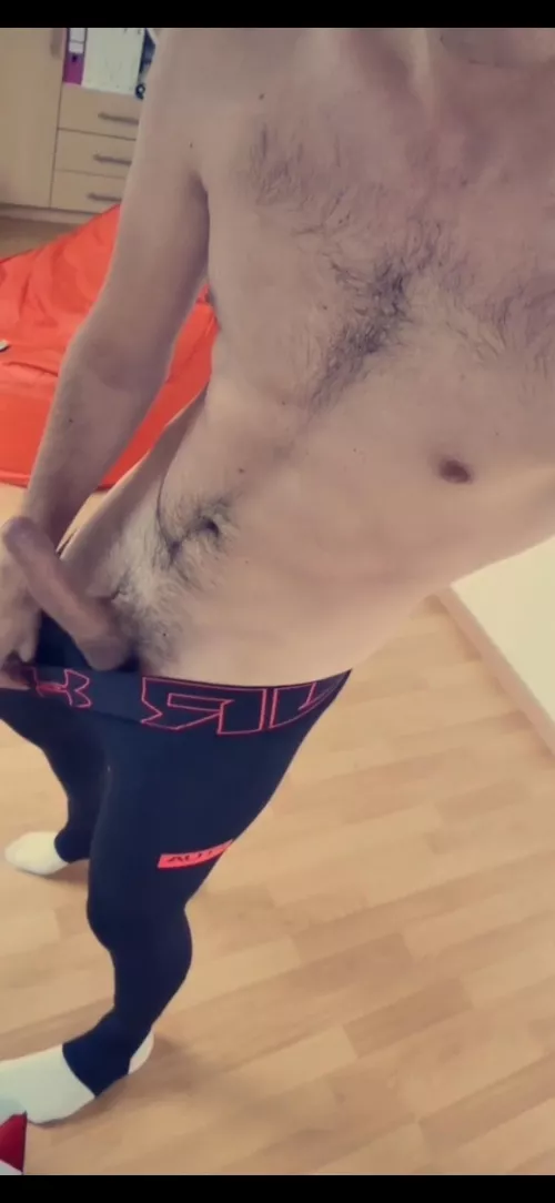 23 fit student feeling naughty today. Switch but love to be under orders. Use me as you wish. Hmu on comment, DM or snap belgium_1998.