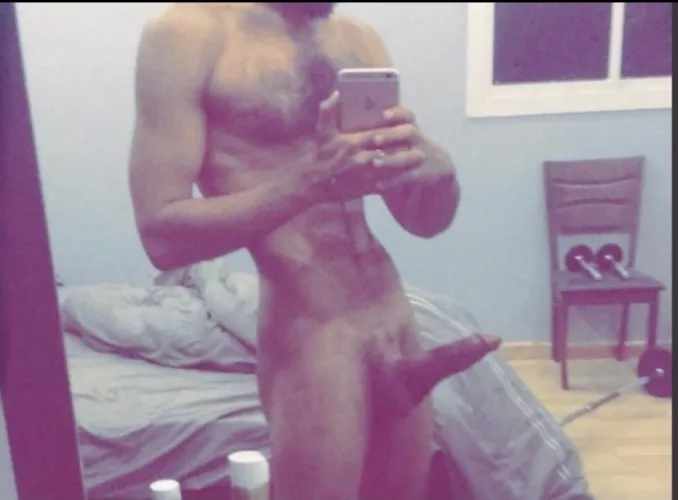 ‎‏28 dom top for manly looking/acting slut slave….Telegram:soltan203 Kik Rahaf_1475756