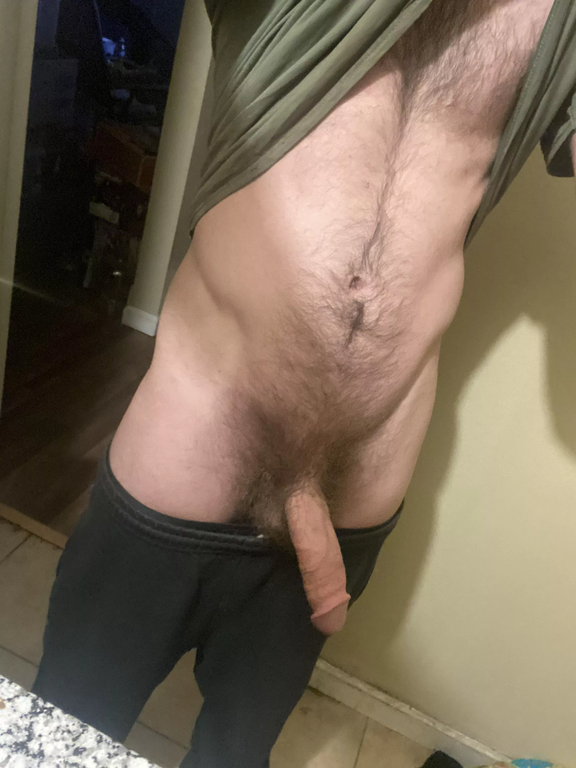 28 Em i to hairy ???