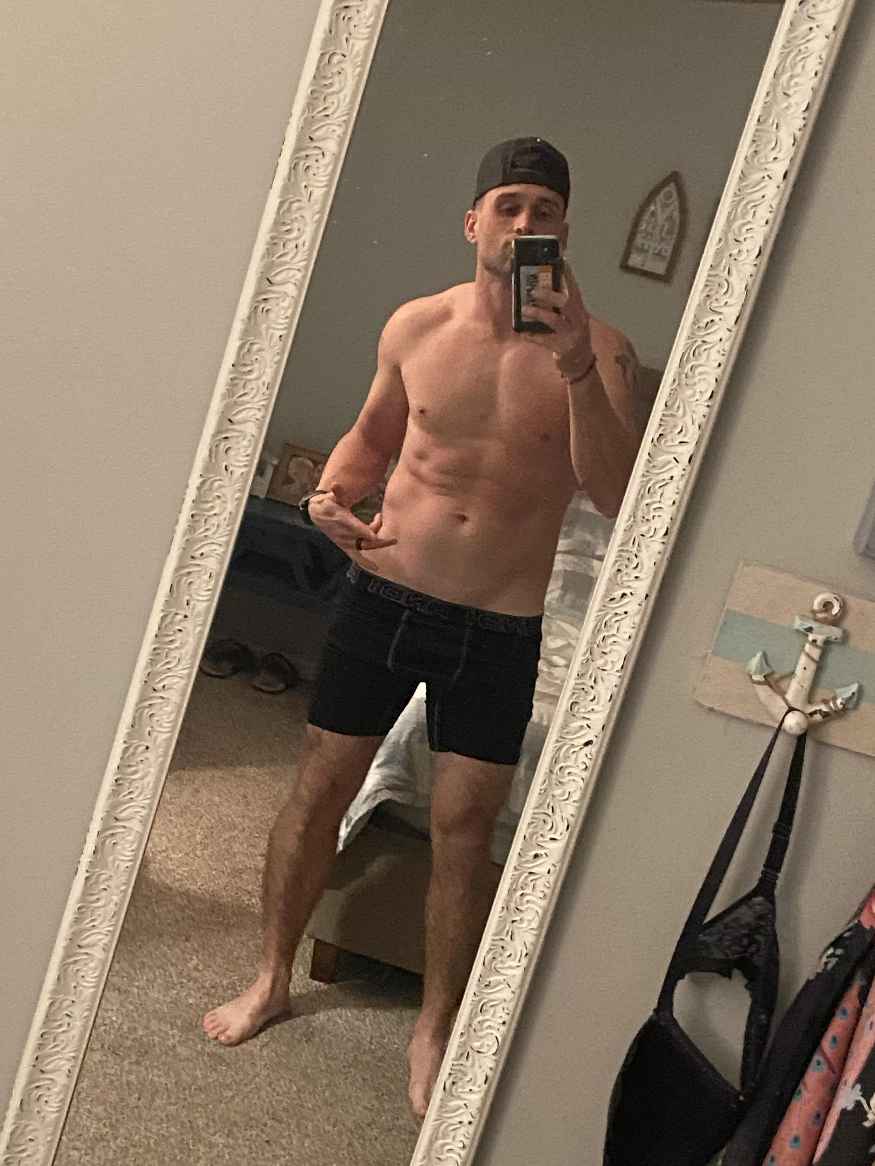 32. Married. Discreet. Curious. Help me explore?