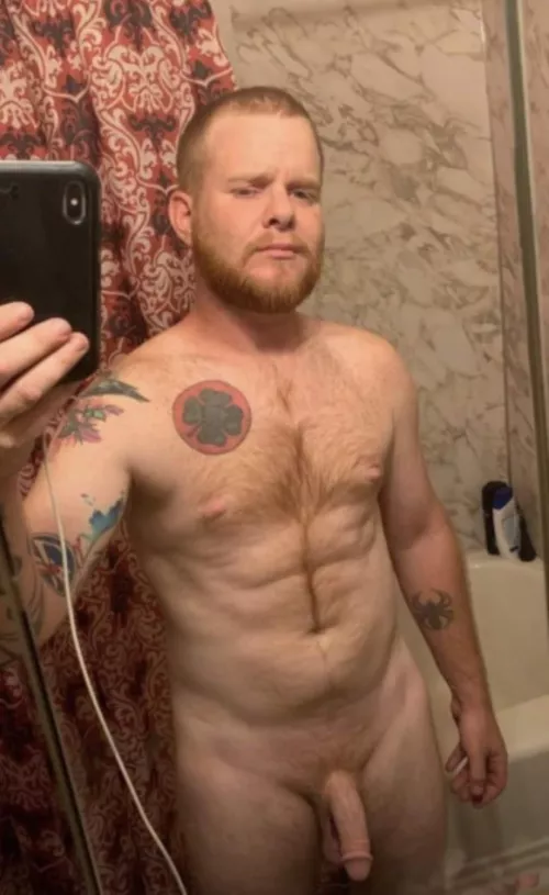 36 5’9 175. Starting to get comfortable with my stomach. I want my abs back lol.