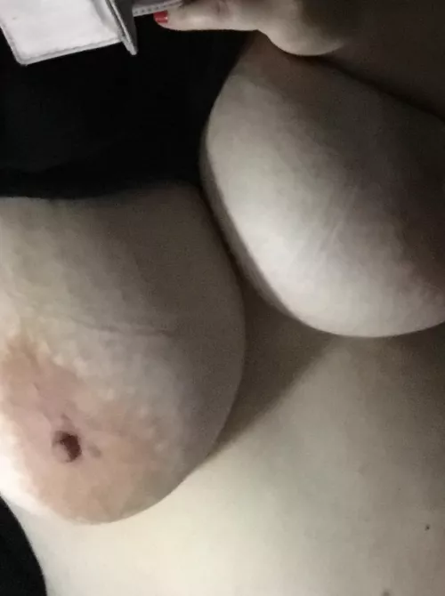 36 yo Mom of 2. Dm sample to trade