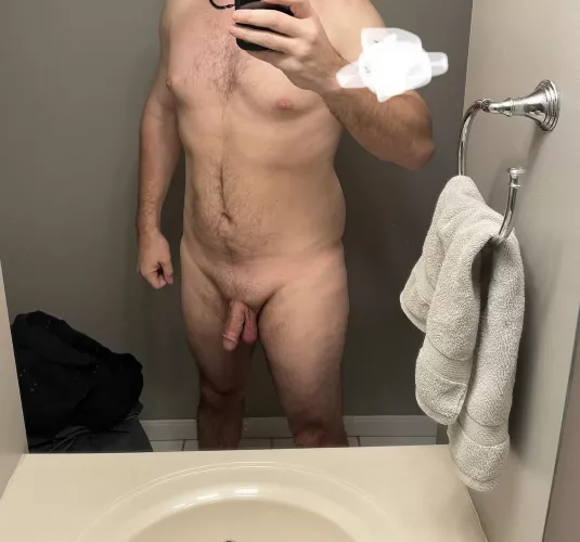 39 -6’2 210. I’ll be 40 soon and I’m just happy for the progress that I’ve made on my “dad bod”