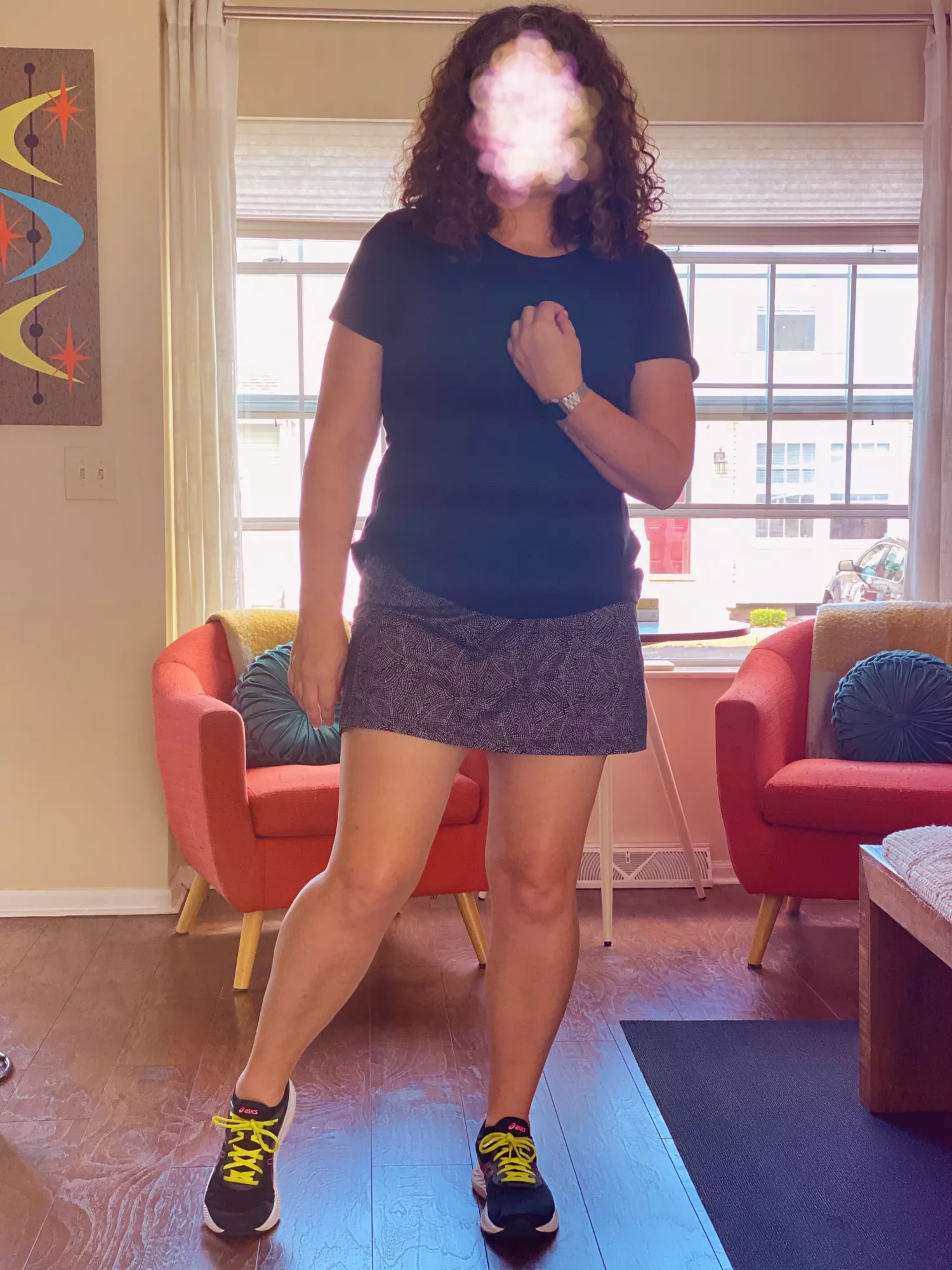 (49) Hubby working today. I’m going out solo, planning to find a stranger to seduce or even just blow. Would I get your attention?