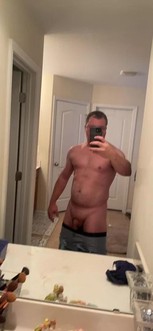 [51] Got about 20lbs to lose but like the direction so far. Daddy getting sexier!!