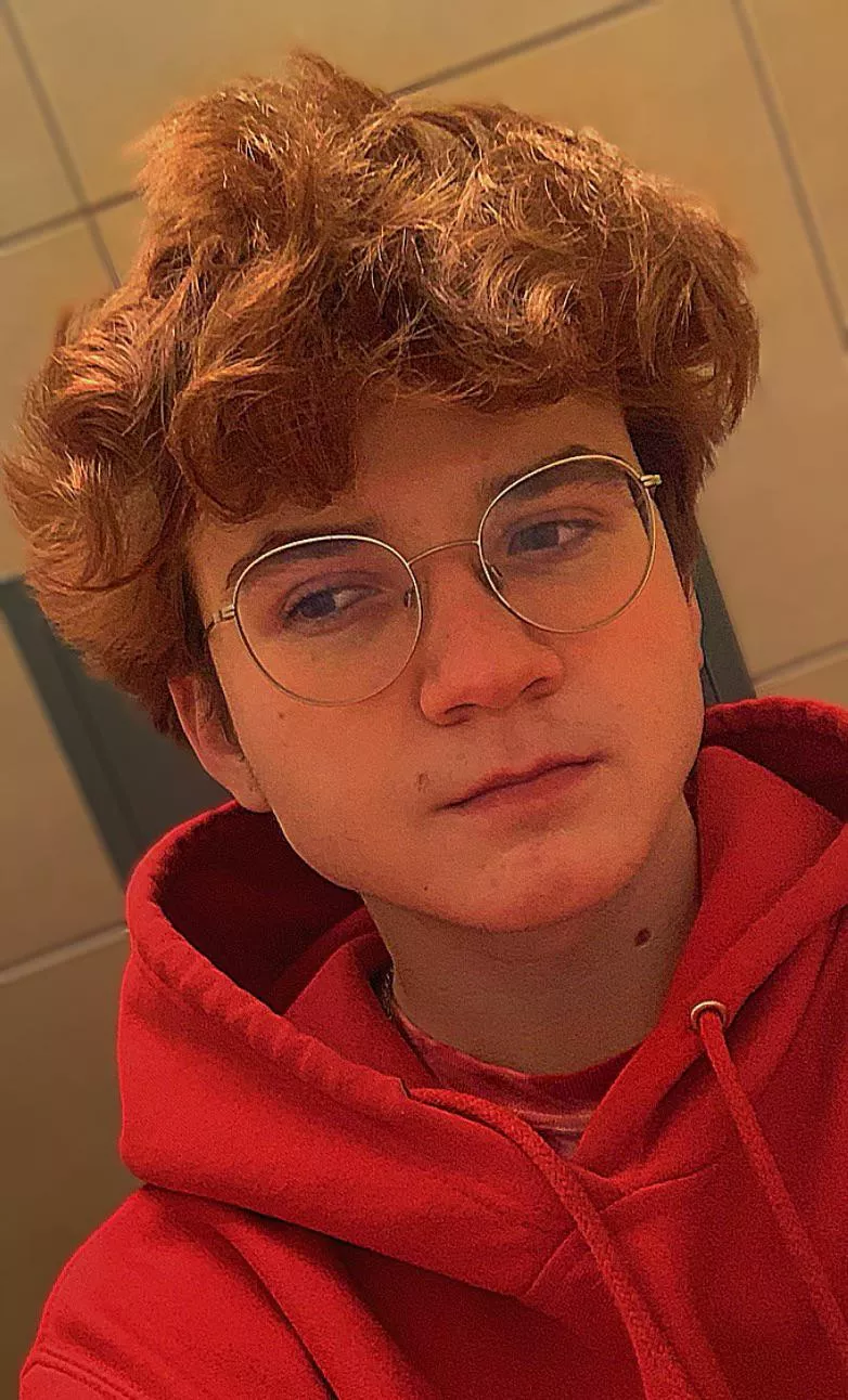 8:33AM and i haven’t slept, but good morning bros and brosephs and brothews :)