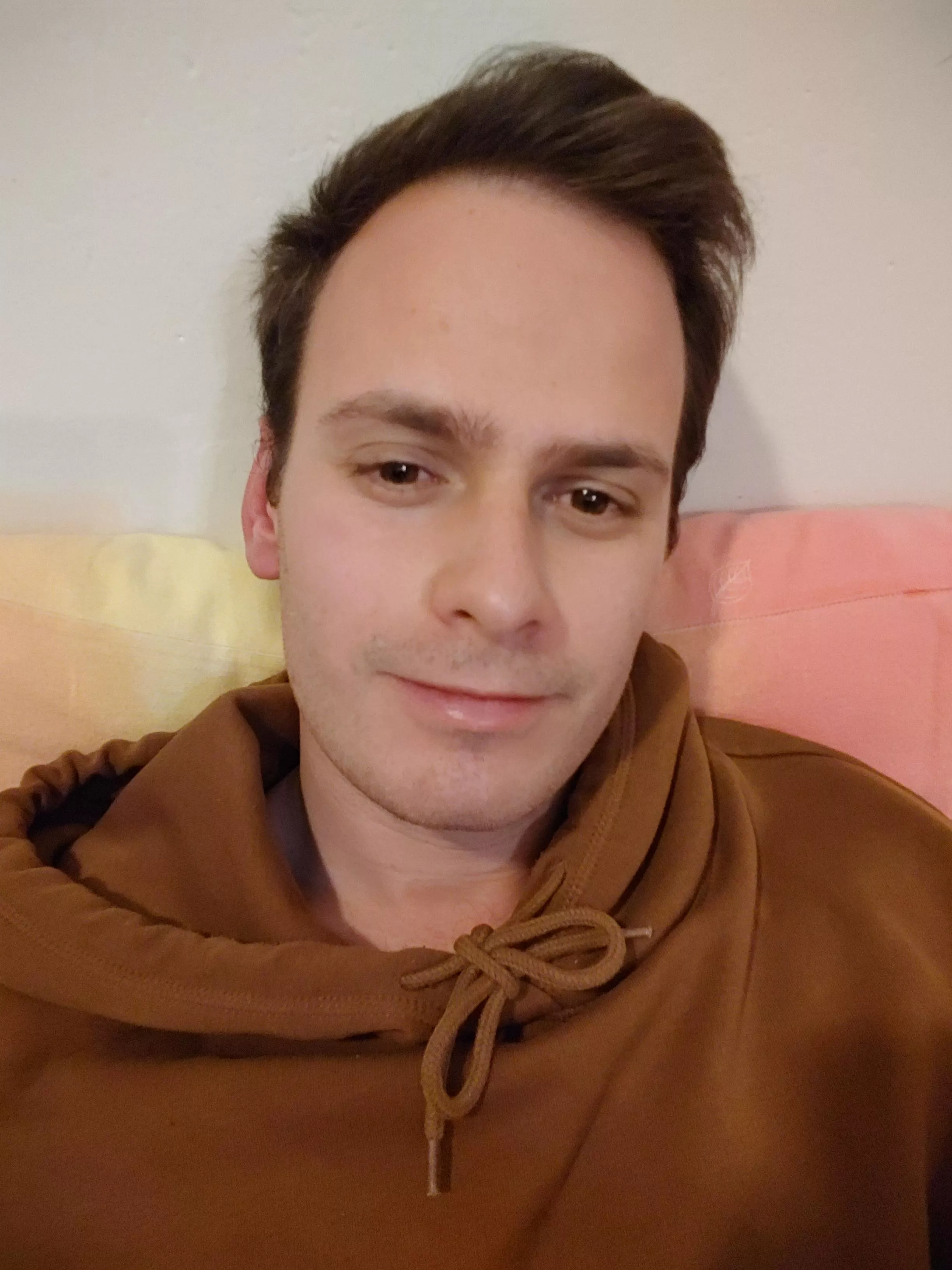 After deleting my old account (🤦🏻‍♂️) I ended up creating a new one cause I missed it here, so... Hi everyone I'm Fra! hope you're doing well☀️