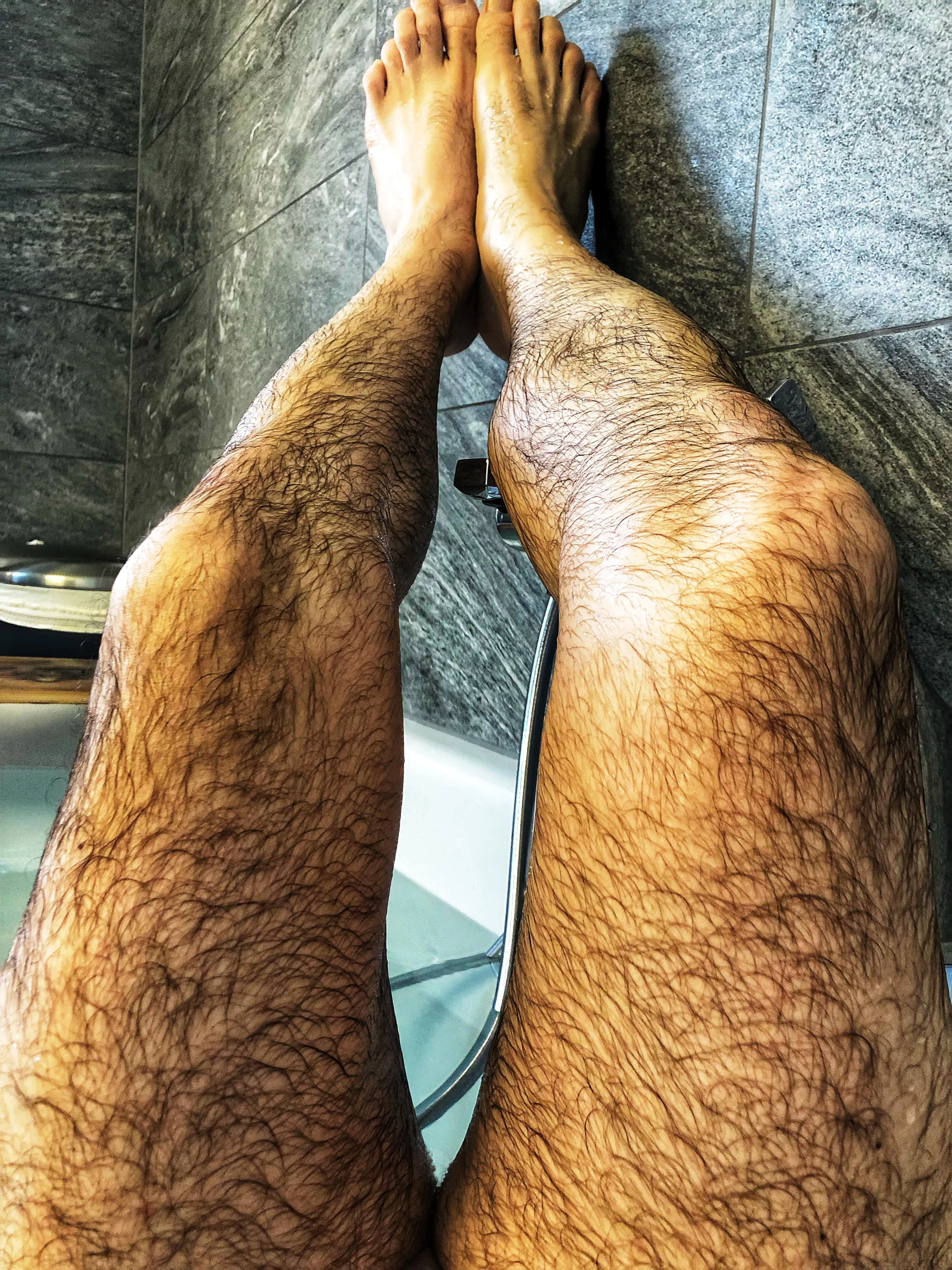 All hairy from the bottom🤩