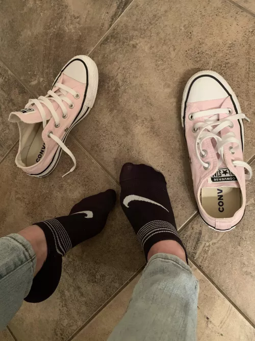 Am I a bad girl for mixing Nike socks with some cute converse? 😇