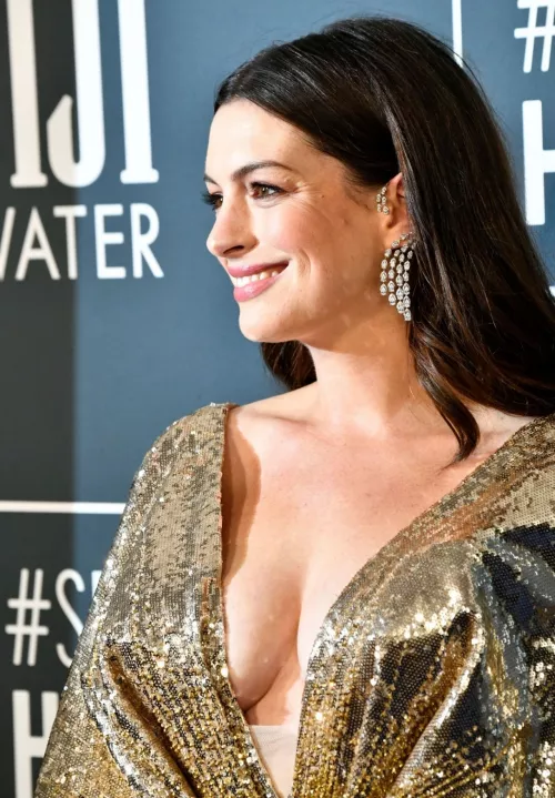 Anne Hathaway
