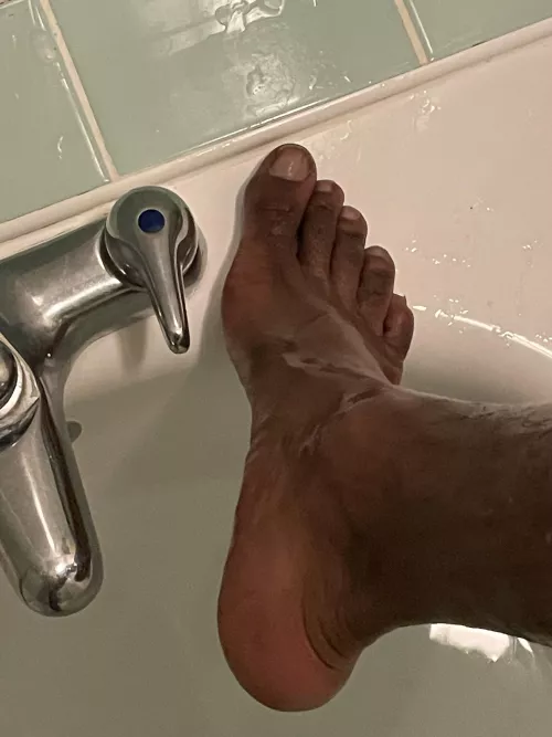 Any big feet foot subs on? 💦