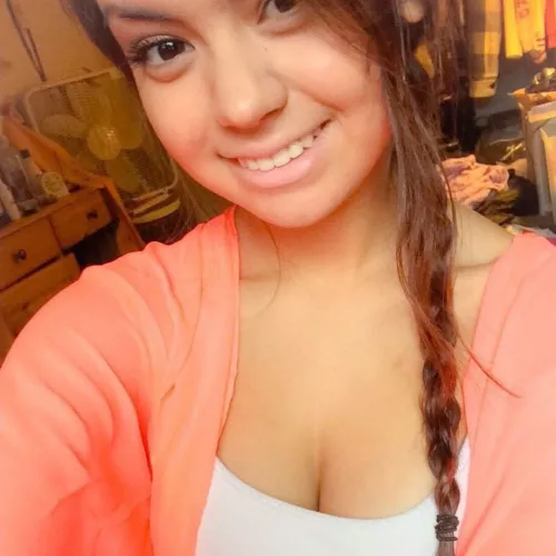 Any love for a mixed latina💛