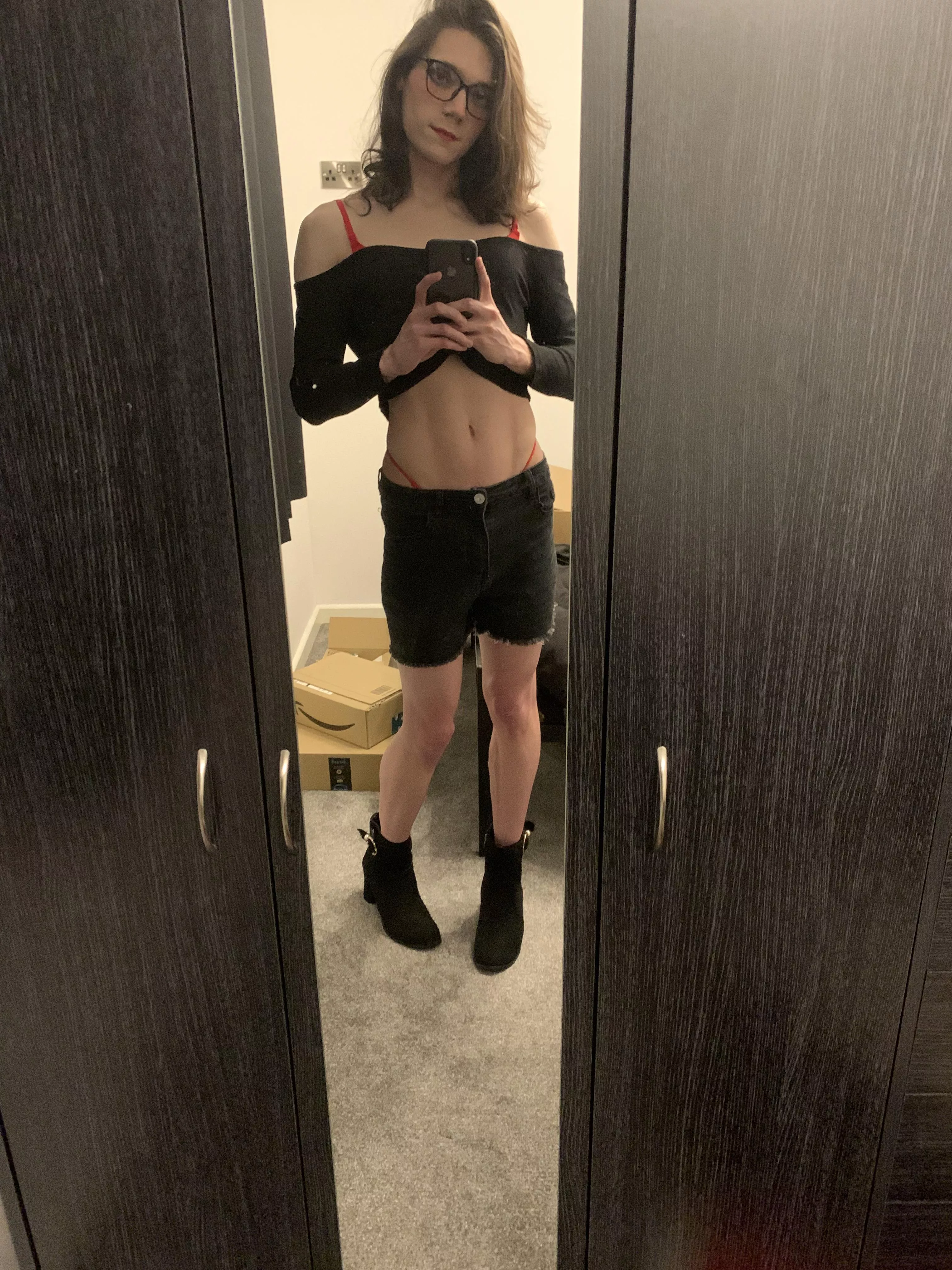 Any love for shorts and a crop top. 🥰🥰