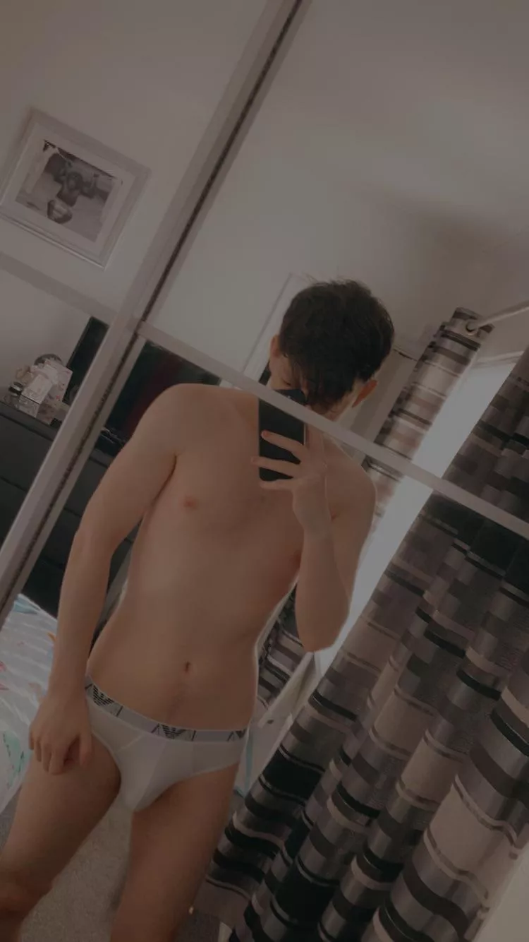 Any love for thin twinks? 🥺🥰