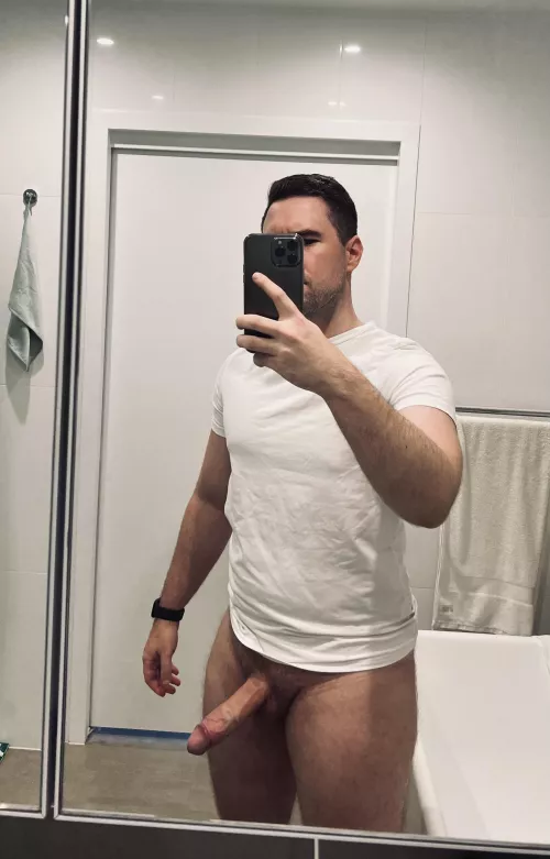 Anyone a fan of thick thighs?