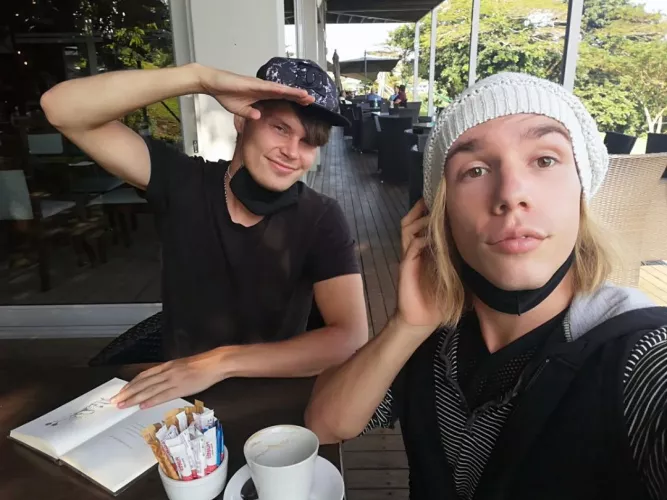 are we cute boyfriends? coffee dates for the win ☕❤️