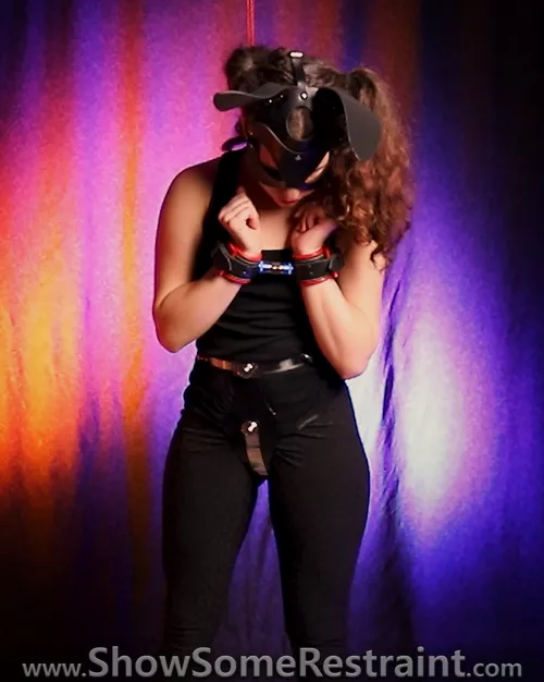 Aslinn's first time in a chastity belt!