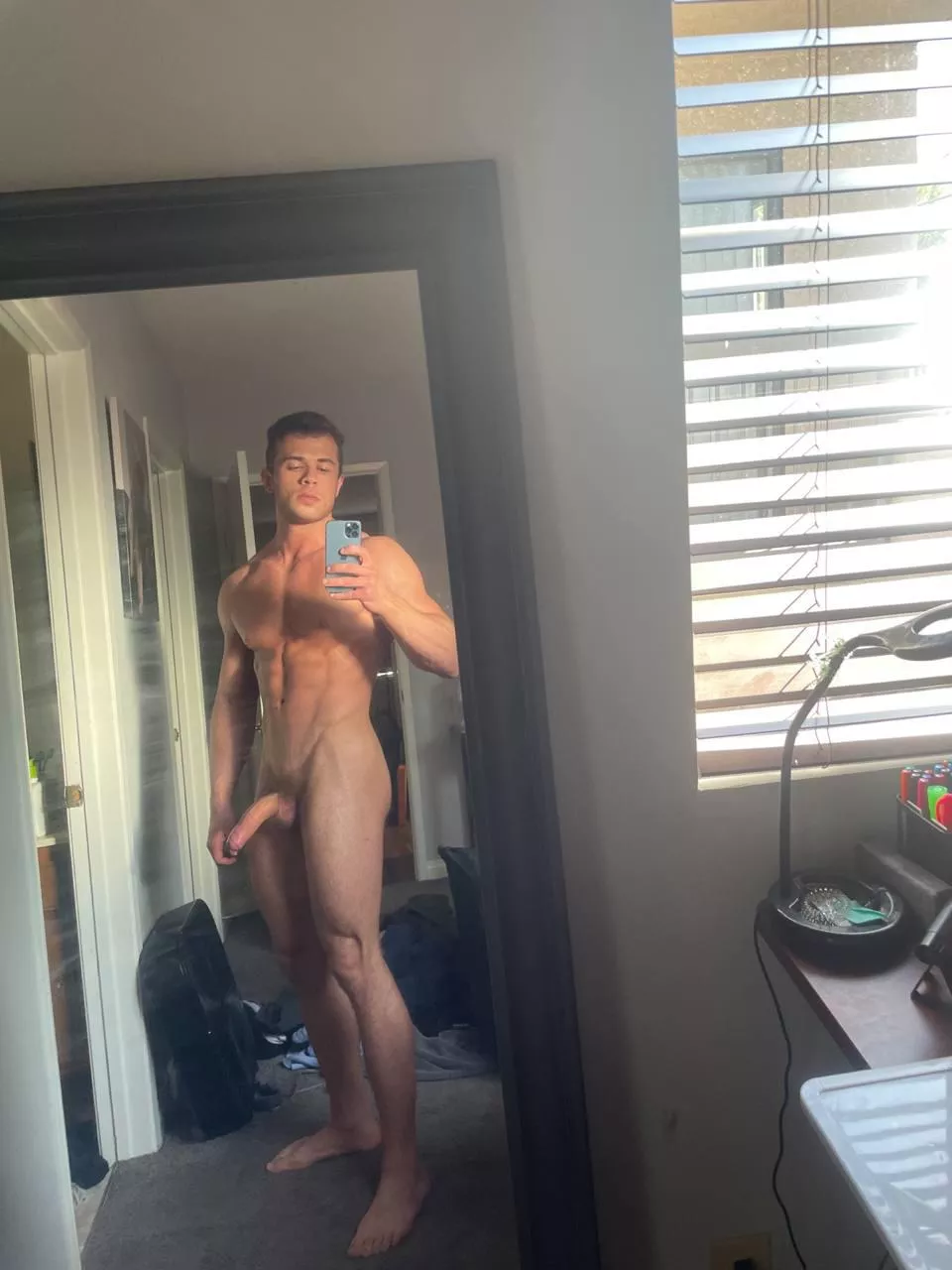 Be a good slut and lick me