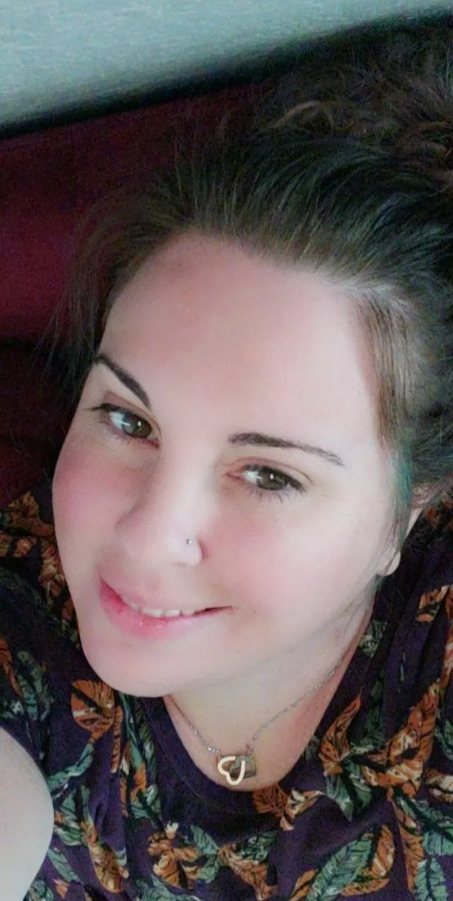 Before she went blonde. Look at that pretty face