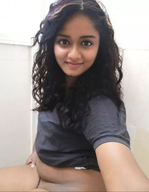 being curious ☺️ (f) 24