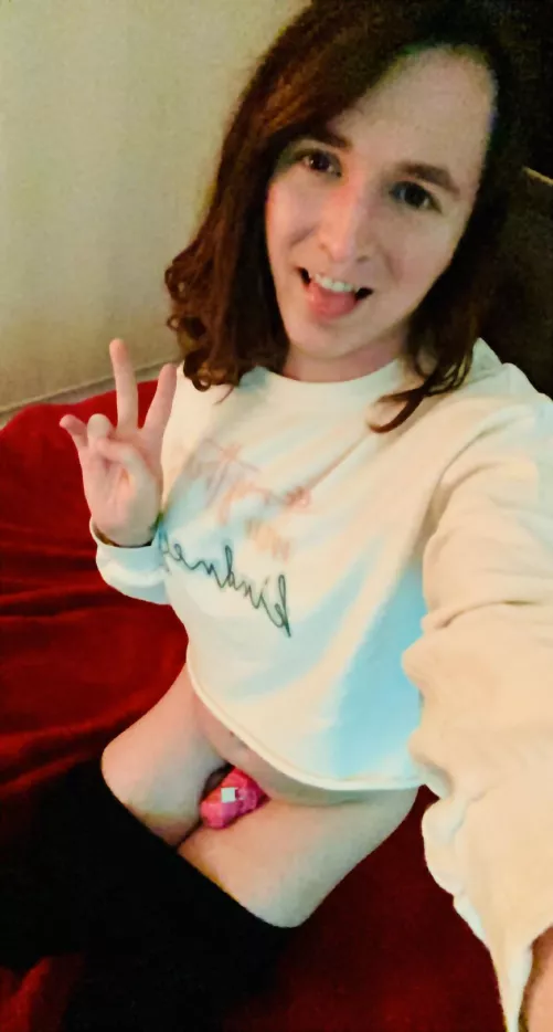 Being in a cage makes everything so much better!🔒🤪✌🏻