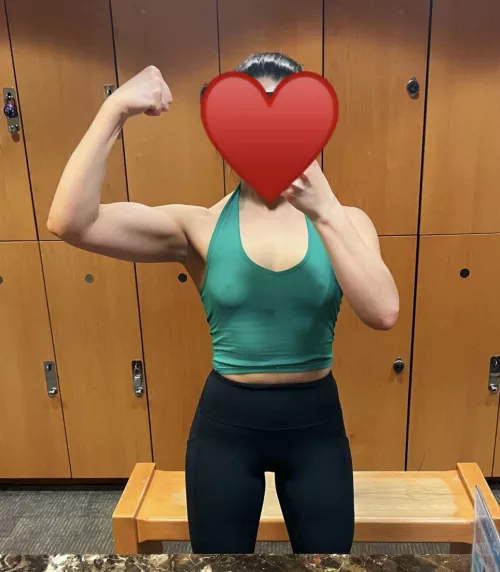 Braless on back & chest day