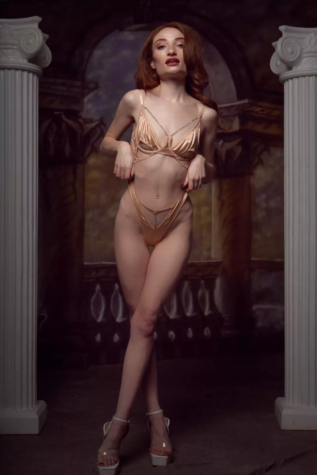 Burningbeauty (@Burningbeauty96) [Instagram]