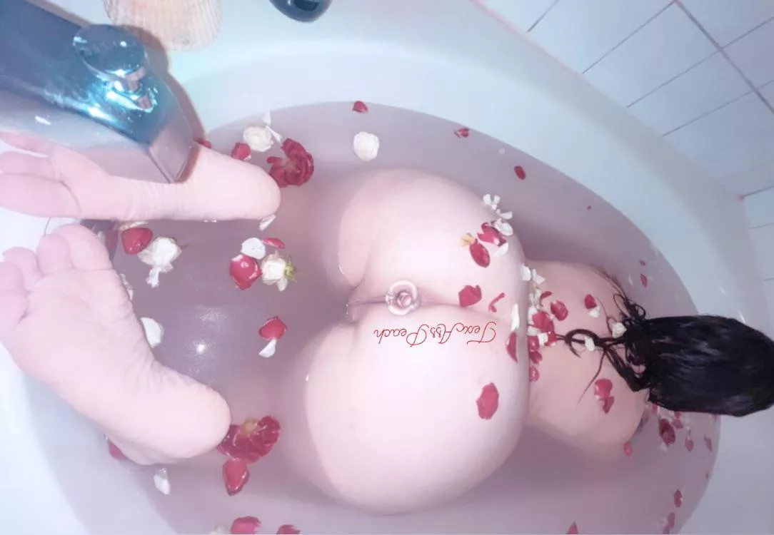 Can I be your favorite?😇