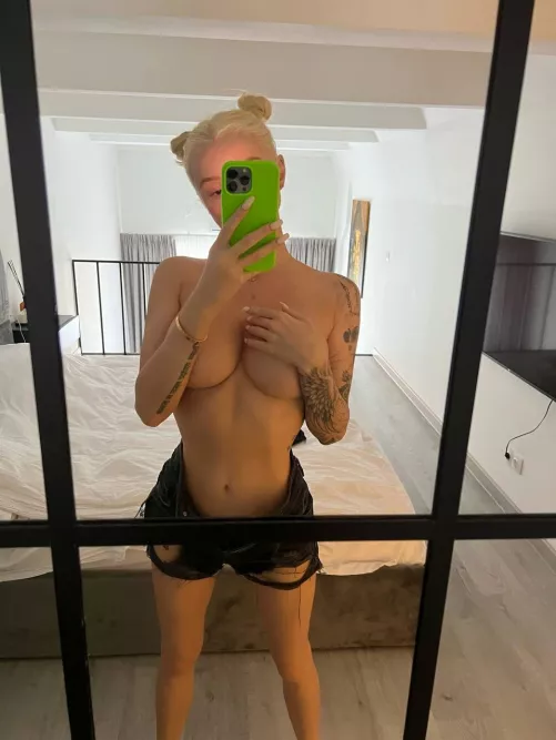 Can I show you moreeee? I’m bein so bad