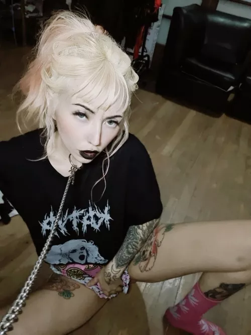 can I touch myself Infront of you? you can handle me. [F]