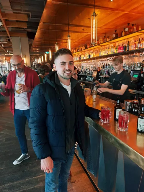 Can someone give me a caption to use pretty pls? Thx