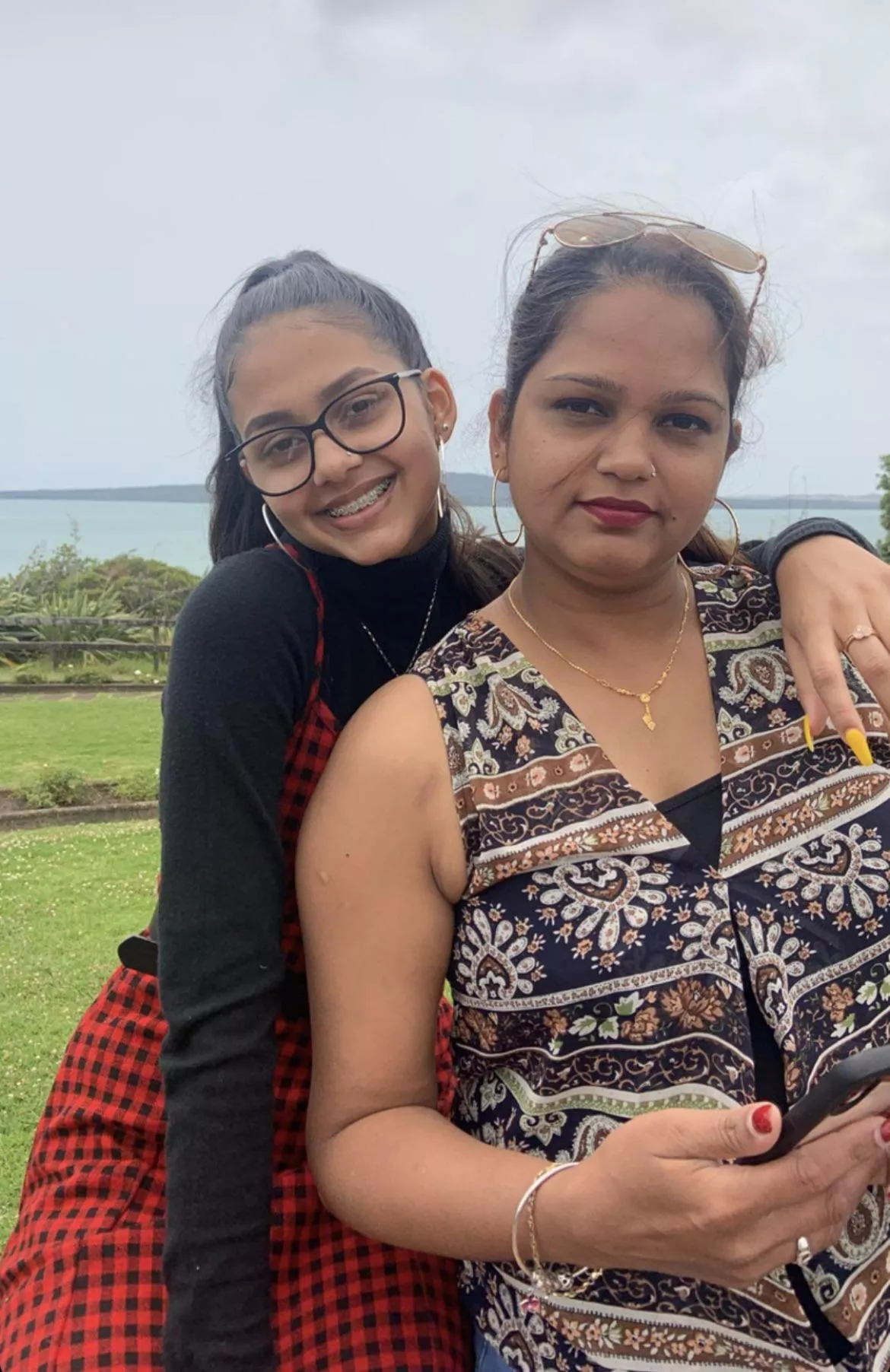 Can’t believe I’m showing my sis and mom to the web. Will remove soon. First time doing this