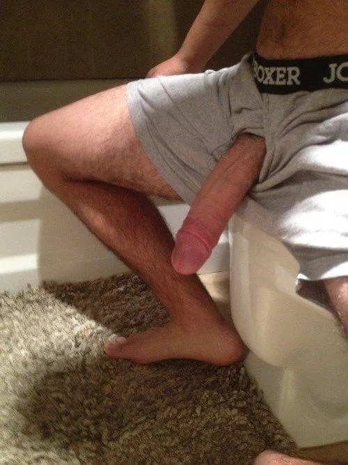 Can’t contain my cock in my boxers. Say hi if you’d let me cum all over your tits 🤤