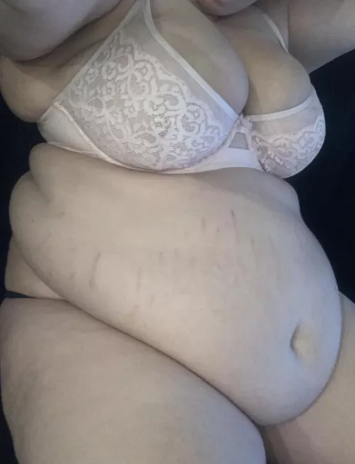 Can’t wait for my huge stuffing tonight 🥵 Messages open right now- tease me 😜