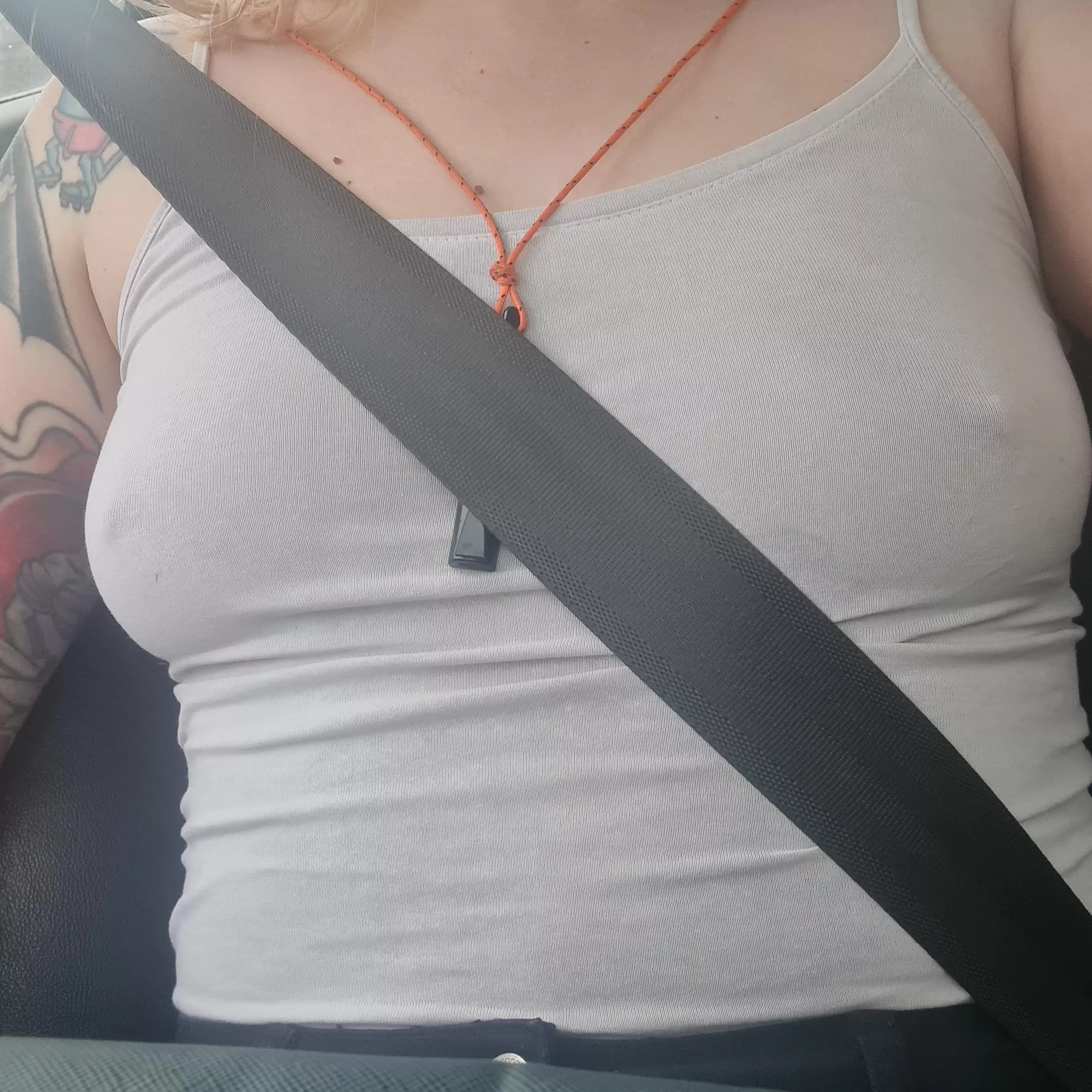 Car boobs 🚘