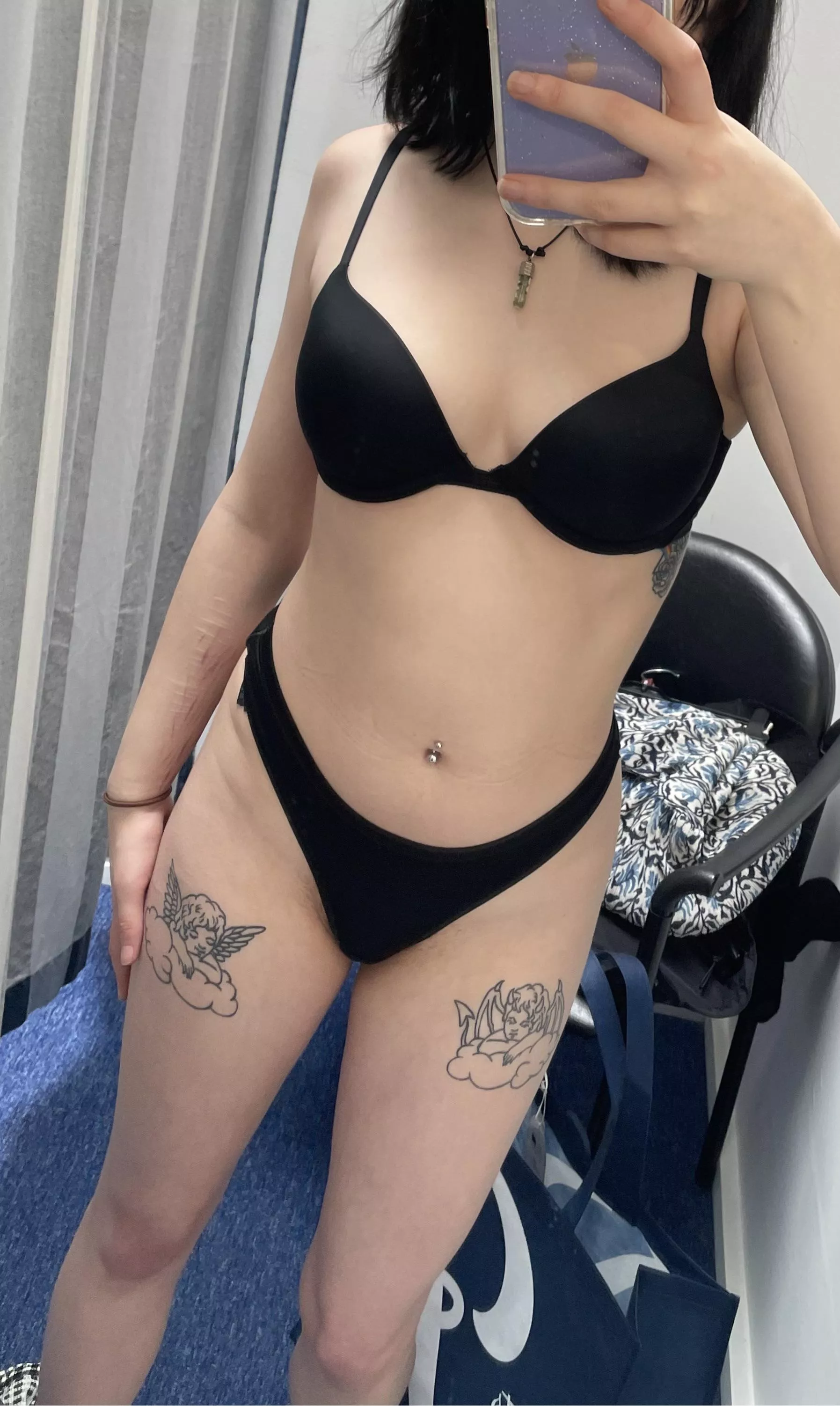 Changing room selfie😝