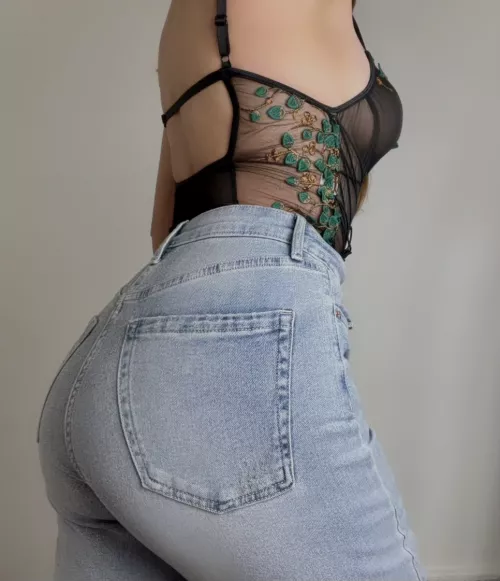 Come Chat With Me on My Website Right Now 💙 The Link Your Looking for is in My Bio 😘