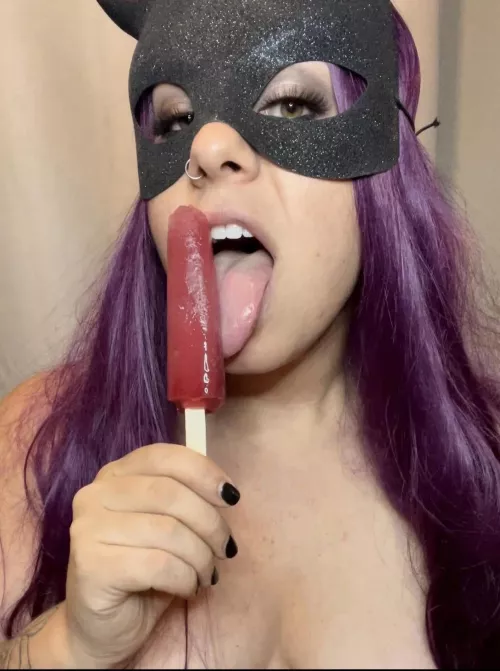Come hang out with me.. a naughty lil goth slut. Instant access to over 275 posts (with 3.6K likes 😈) No PPV and only $4.99/mo. Also open for sexting and customs. Hit me up 💋