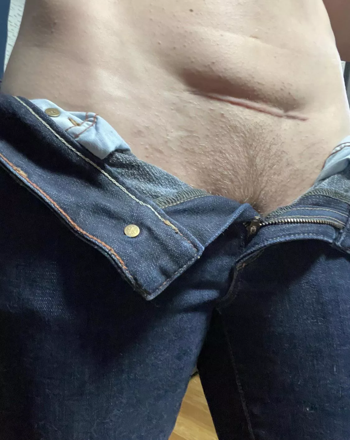 Come play with me!! Outdoorsy, fit chick…great tits, nice butt, cute feet…fet friendly & fun ✨ New to OF - try me for a month😘